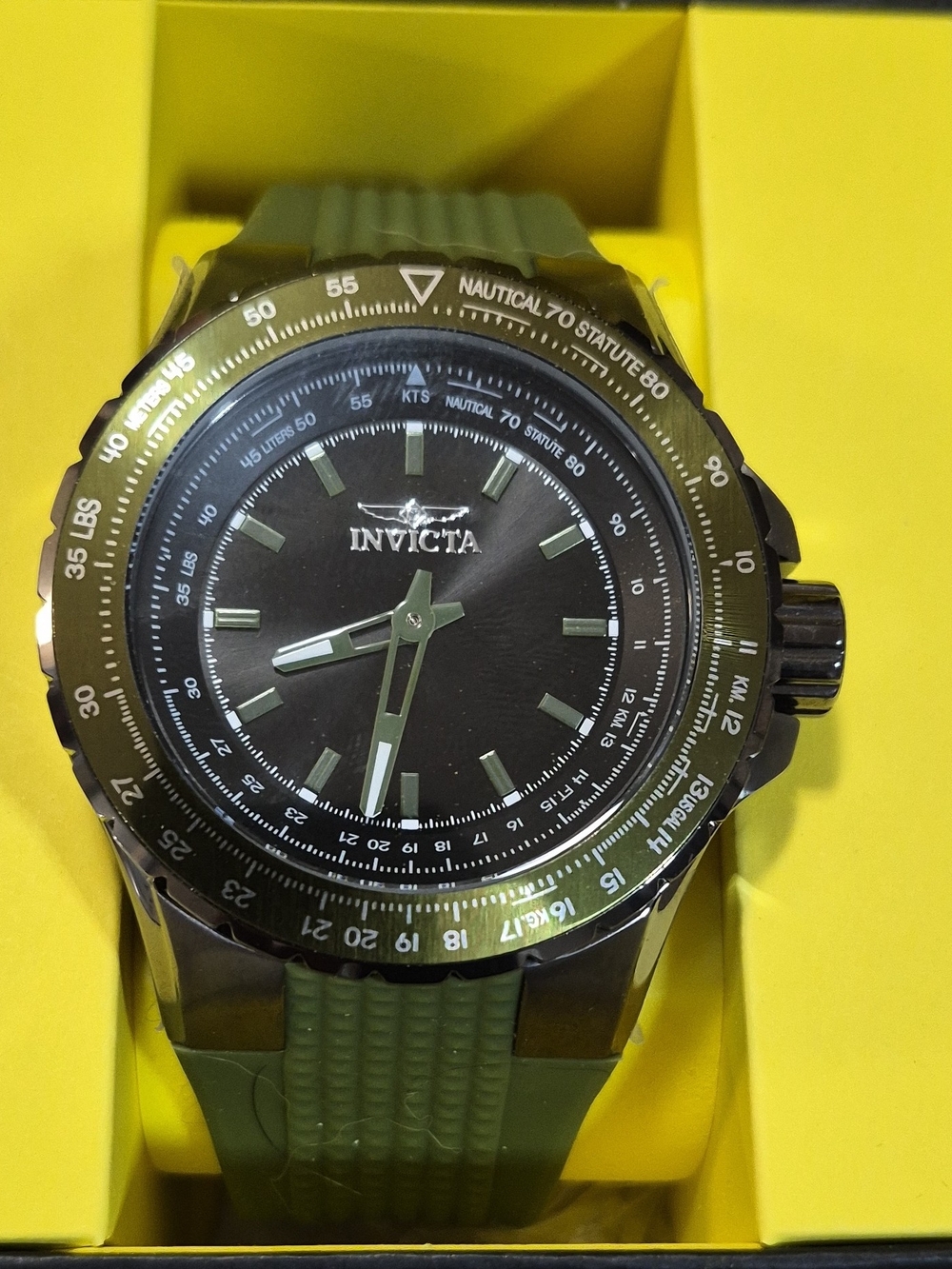 Invicta Men's Green Silicone Strap Sport Watch
